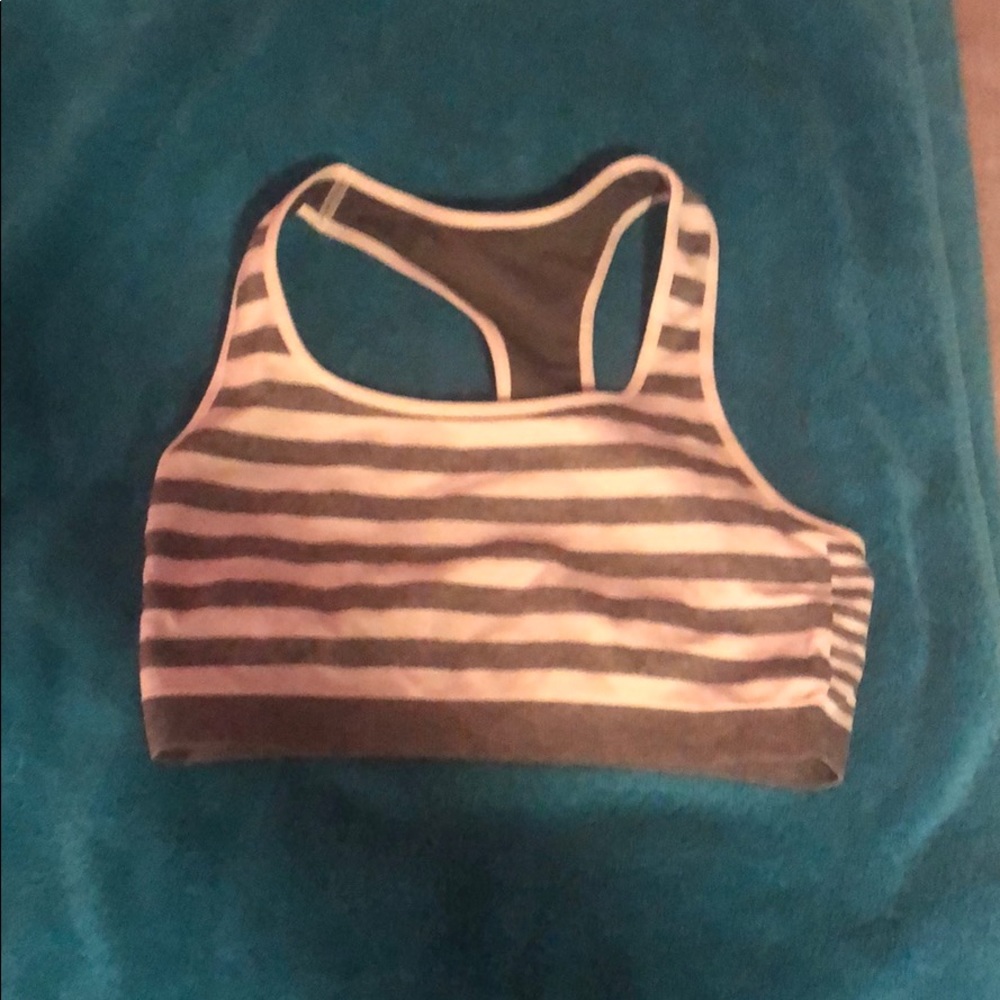 Junior’s Sports Bra